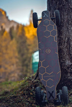 Charger l'image dans la visionneuse de la galerie, skateboard electrique switcher v2 deck bambooo